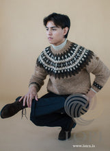Indlæs billede til gallerivisning Opskrift på 42-9 KASTALI classic - Islandsk herresweater fra Istex
