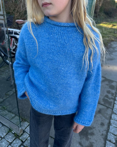 Opskrift på Cloud Sweater Junior fra PetiteKnit