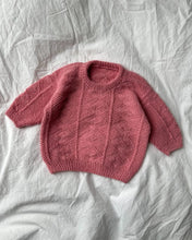 Indlæs billede til gallerivisning Opskrift på Esther Sweater Baby fra PetiteKnit
