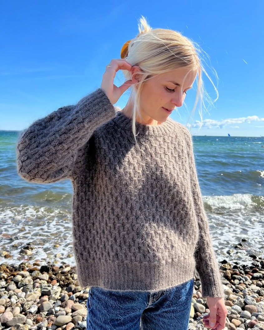 Opskrift på Jenny Sweater fra PetiteKnit