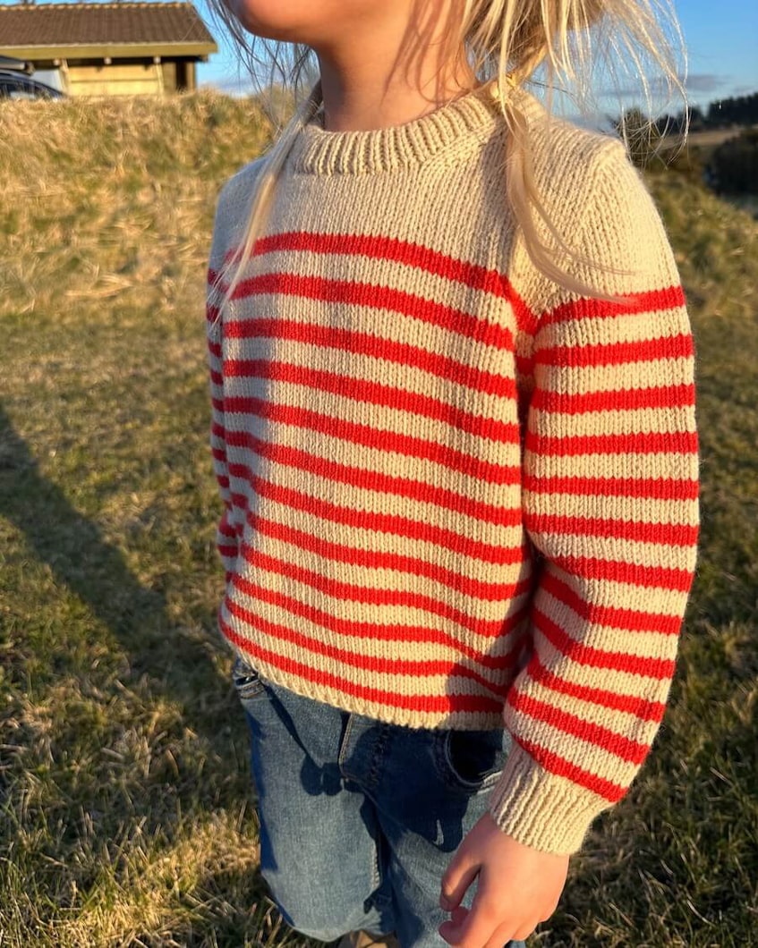 Opskrift på Lyon Sweater Junior fra PetiteKnit