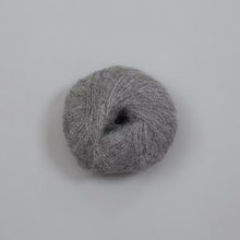 Indlæs billede til gallerivisning Rauma Garn Alpaca Silk grå [1311]
