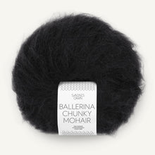 Indlæs billede til gallerivisning Sandnes Garn Ballerina Chunky Mohair sort [1099]
