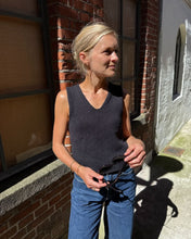 Indlæs billede til gallerivisning Alice Top PetiteKnit strikkekit [Line]
