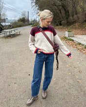 Indlæs billede til gallerivisning Cross Sweater

