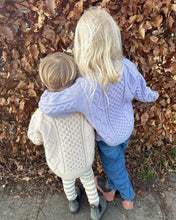 Indlæs billede til gallerivisning Dagmar Sweater Junior - strikkekit [Double Sunday] PetiteKnit
