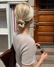 Indlæs billede til gallerivisning Ivy Tee PetiteKnit strikkekit [Tynn Line]
