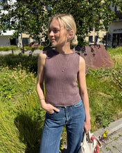 Indlæs billede til gallerivisning Ivy Top PetiteKnit strikkekit [Tynn Line]
