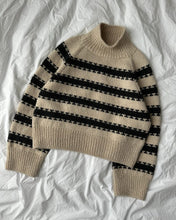 Indlæs billede til gallerivisning Key Sweater
