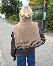 Indlæs billede til gallerivisning Nora Neck
