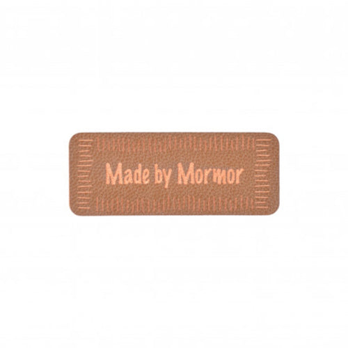 Label brun læder - made by mormor