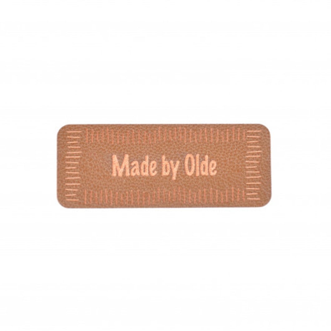 Label brun læder - made by olde