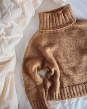 Indlæs billede til gallerivisning Opskrift på Caramel Sweater fra PetiteKnit
