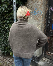 Indlæs billede til gallerivisning Opskrift på Chestnut Sweater fra PetiteKnit
