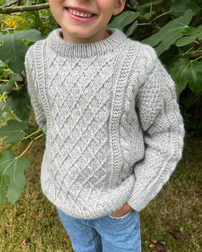 Opskrift på Moby Sweater Mini fra PetiteKnit