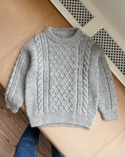 Indlæs billede til gallerivisning Opskrift på Moby Sweater Mini fra PetiteKnit
