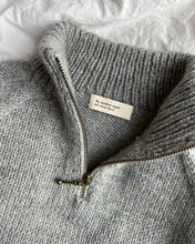 Indlæs billede til gallerivisning Opskrift på Zipper Sweater Light Junior fra PetiteKnit
